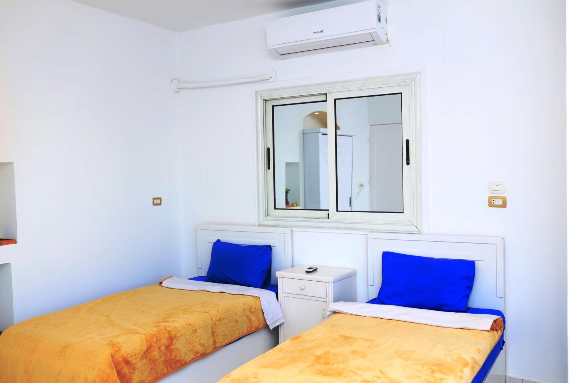 Spring Hotel Luksor Exterior foto
